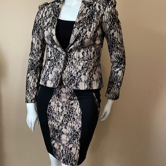 Kardashian Kollection Lace Blazer w/Matching Dress - Size M - Picture 13 of 17